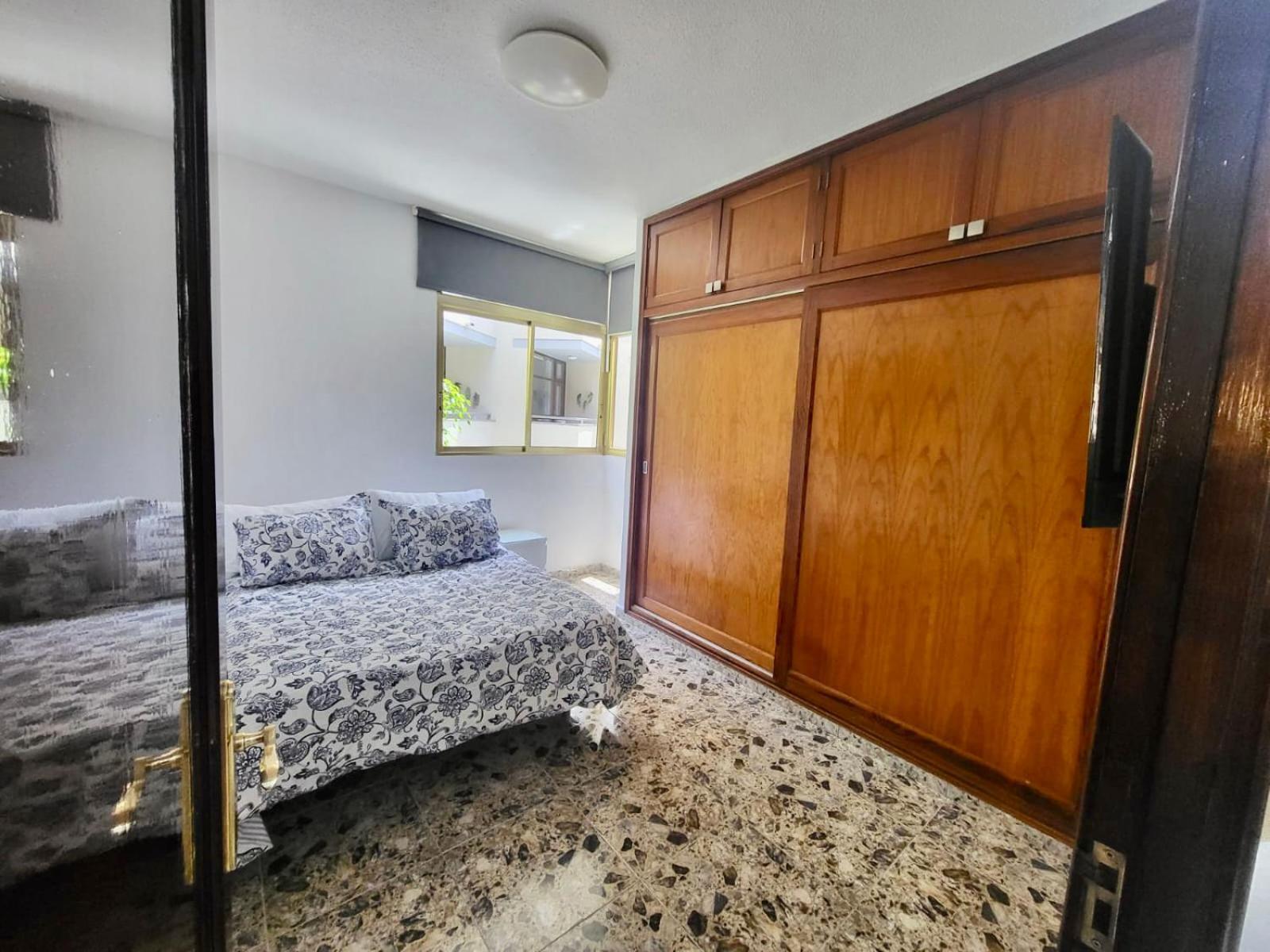 Affordable Holiday Accommodation For Large Families And Groups At Las Canteras Beach With 3 Bedrooms And Free Parking Las Palmas Exterior photo