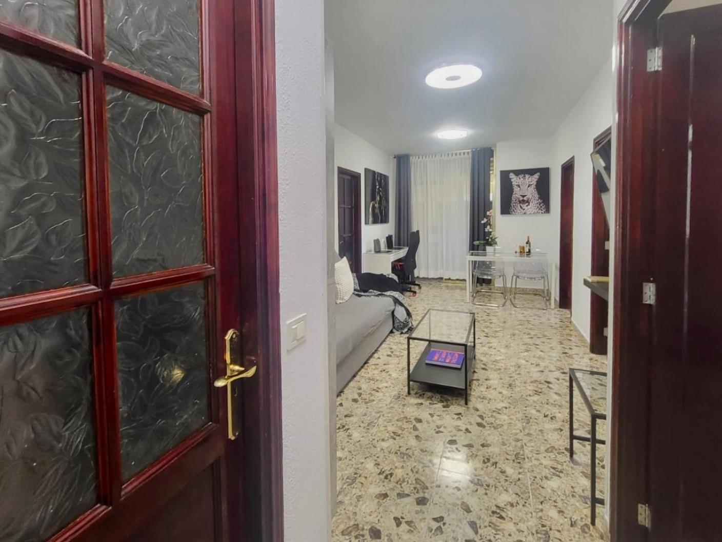 Affordable Holiday Accommodation For Large Families And Groups At Las Canteras Beach With 3 Bedrooms And Free Parking Las Palmas Exterior photo